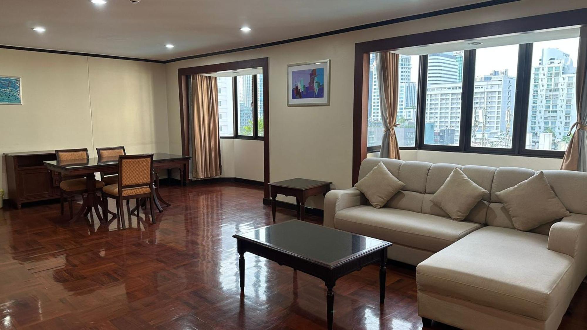 Affordable Serviced Apartments In Nana Omni Tower - Prime Sukhumvit Location Bangkok Dış mekan fotoğraf