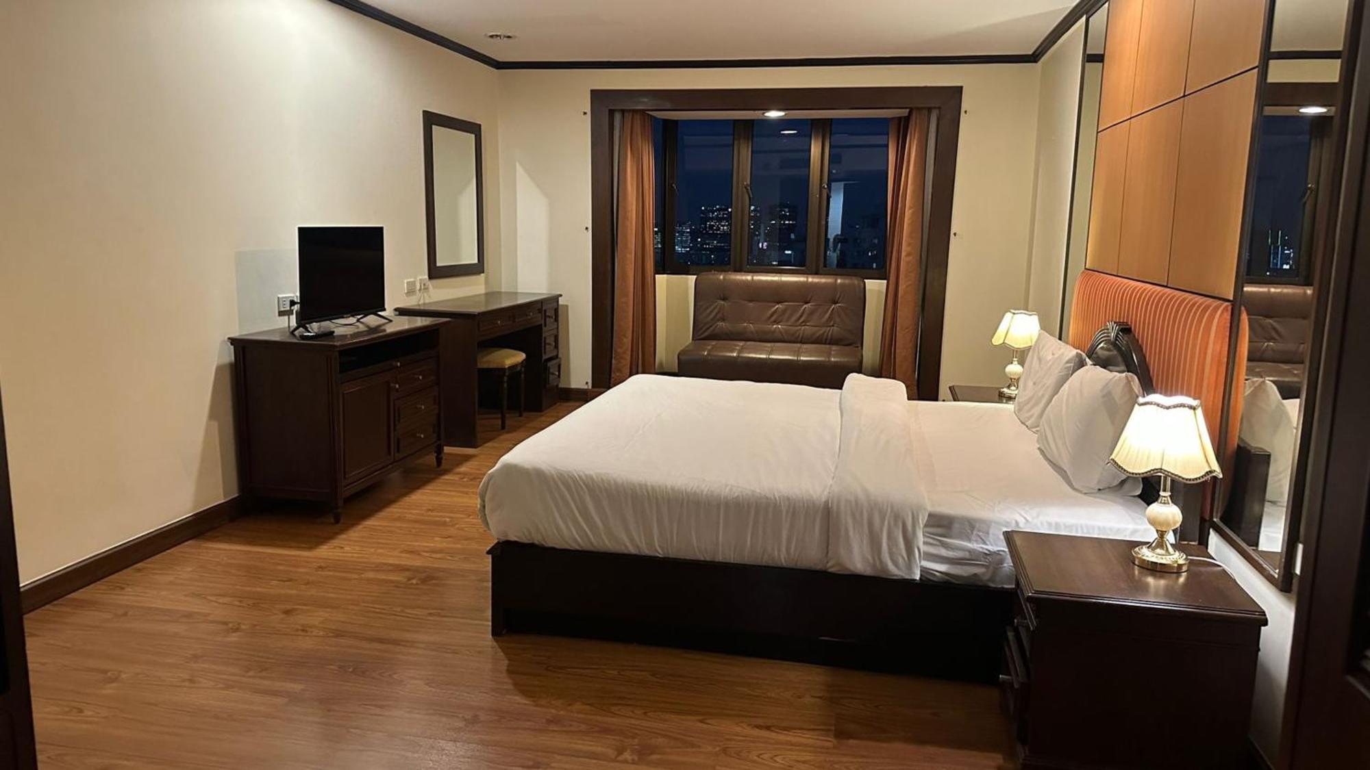 Affordable Serviced Apartments In Nana Omni Tower - Prime Sukhumvit Location Bangkok Dış mekan fotoğraf