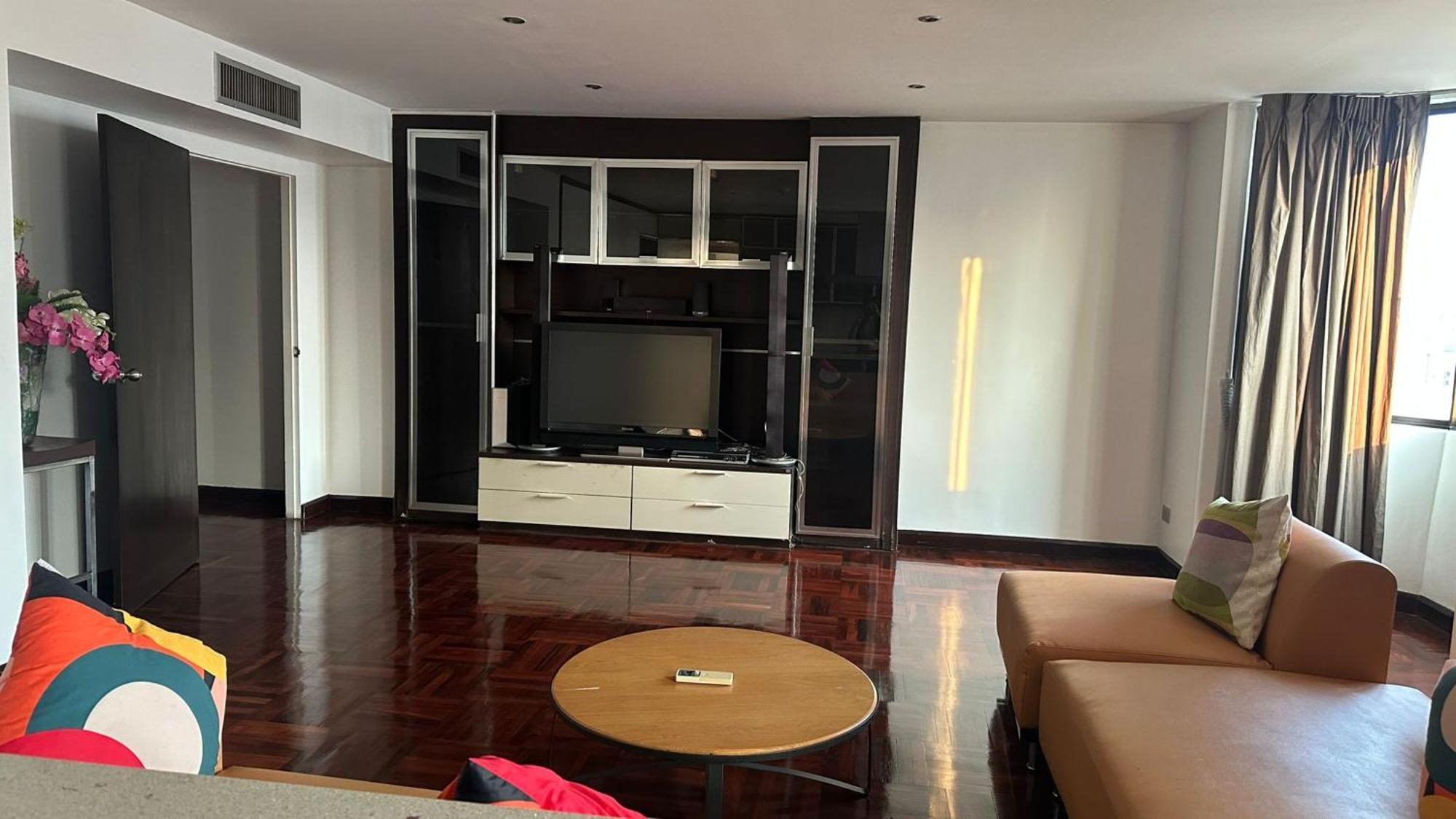 Affordable Serviced Apartments In Nana Omni Tower - Prime Sukhumvit Location Bangkok Dış mekan fotoğraf