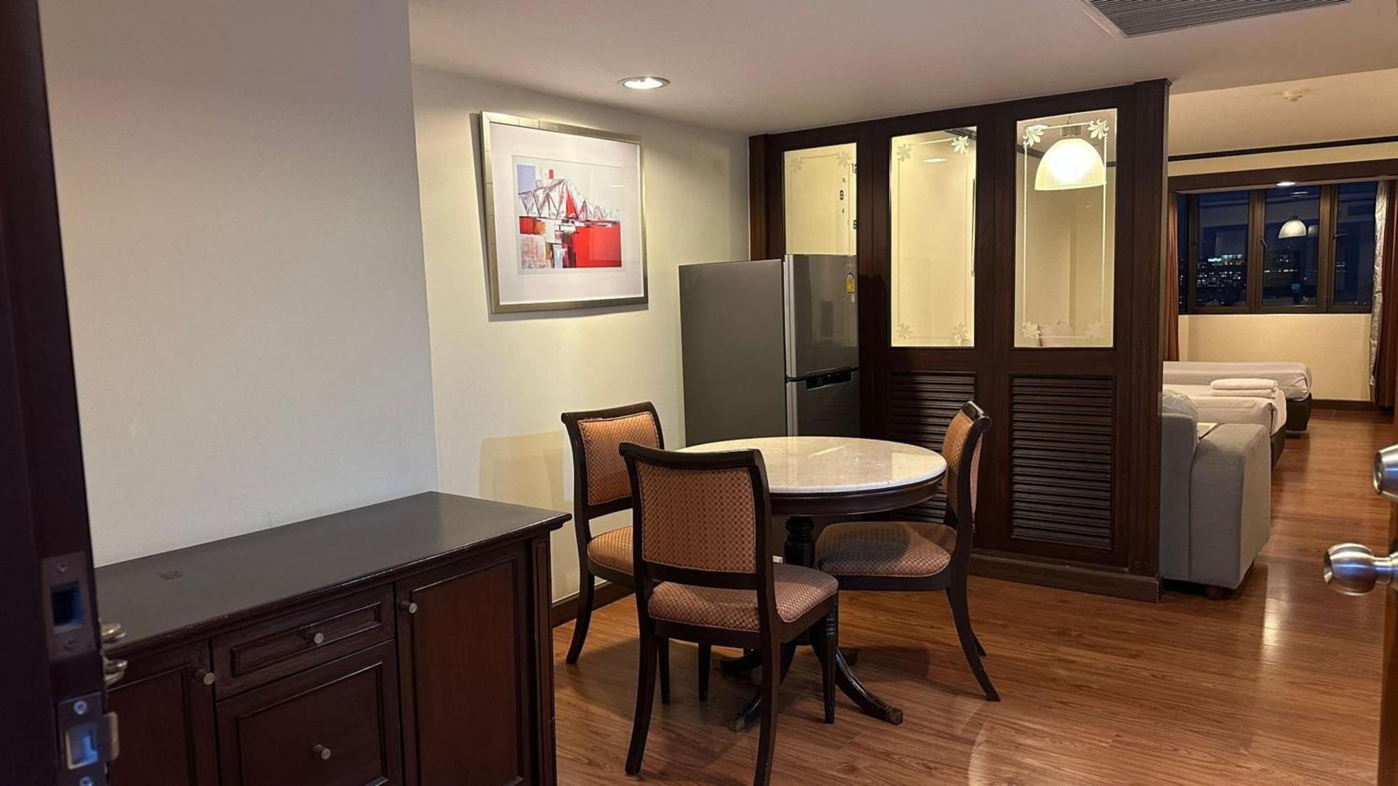 Affordable Serviced Apartments In Nana Omni Tower - Prime Sukhumvit Location Bangkok Dış mekan fotoğraf