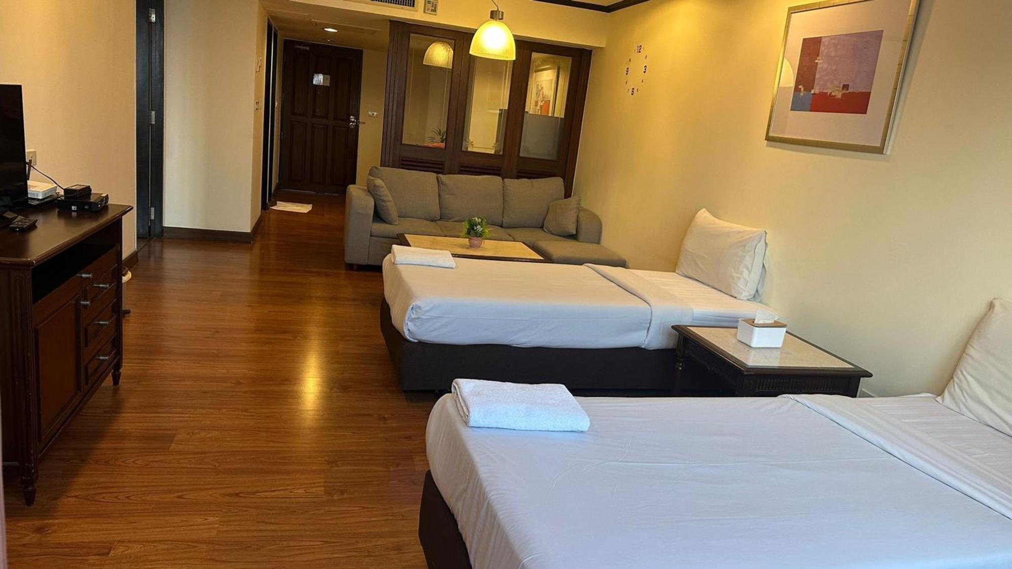 Affordable Serviced Apartments In Nana Omni Tower - Prime Sukhumvit Location Bangkok Dış mekan fotoğraf