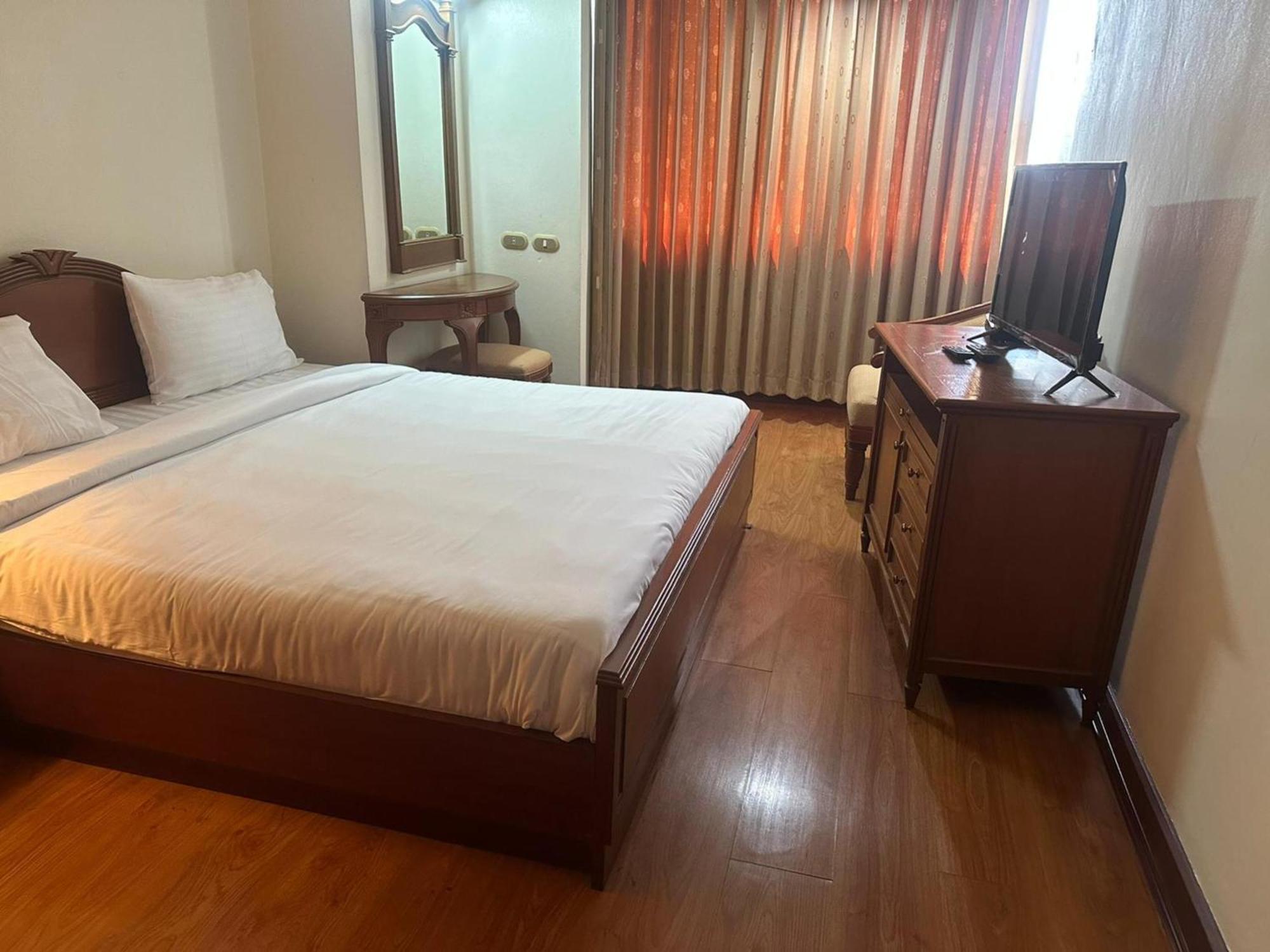 Affordable Serviced Apartments In Nana Omni Tower - Prime Sukhumvit Location Bangkok Dış mekan fotoğraf
