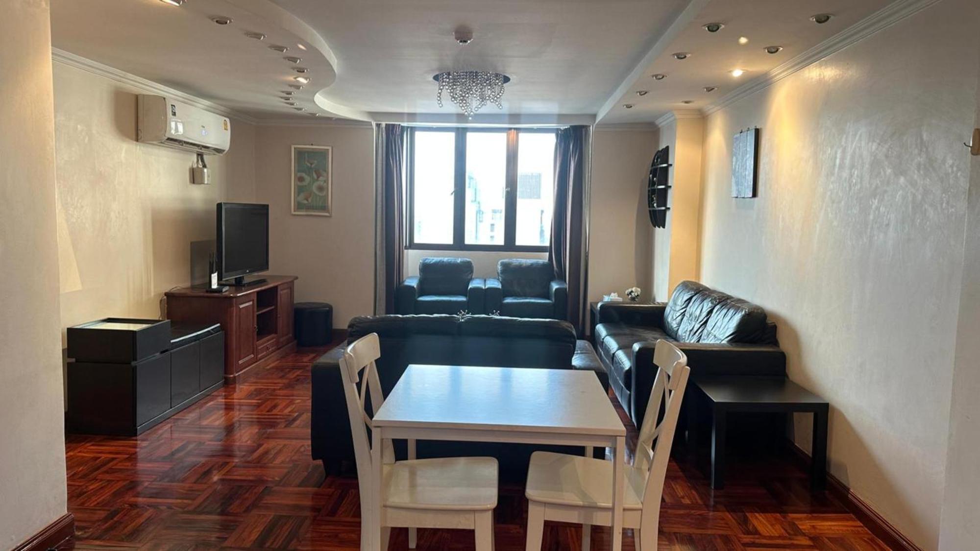 Affordable Serviced Apartments In Nana Omni Tower - Prime Sukhumvit Location Bangkok Dış mekan fotoğraf