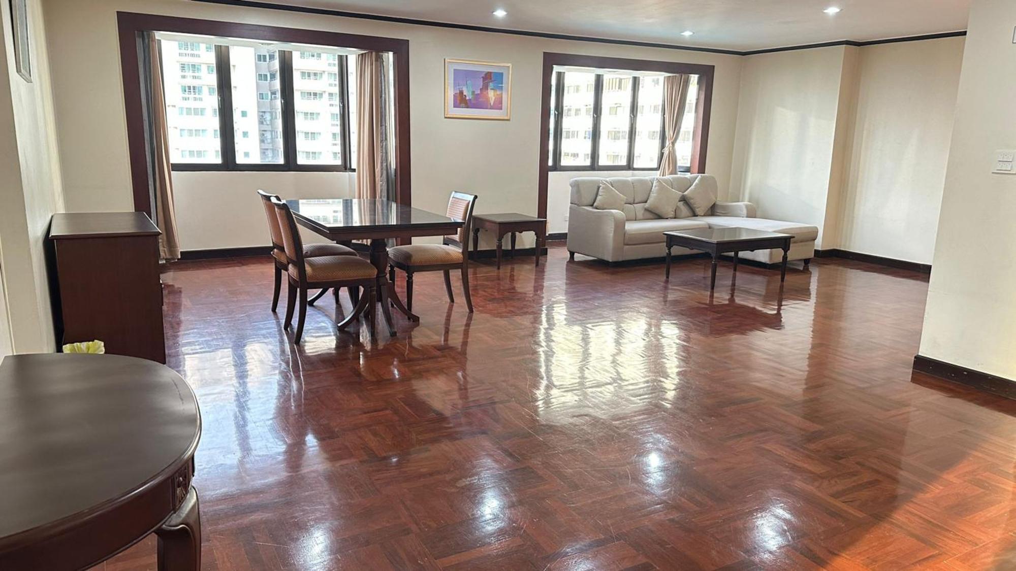 Affordable Serviced Apartments In Nana Omni Tower - Prime Sukhumvit Location Bangkok Dış mekan fotoğraf