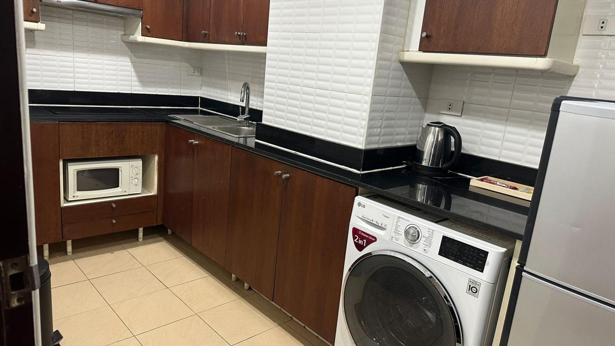 Affordable Serviced Apartments In Nana Omni Tower - Prime Sukhumvit Location Bangkok Dış mekan fotoğraf