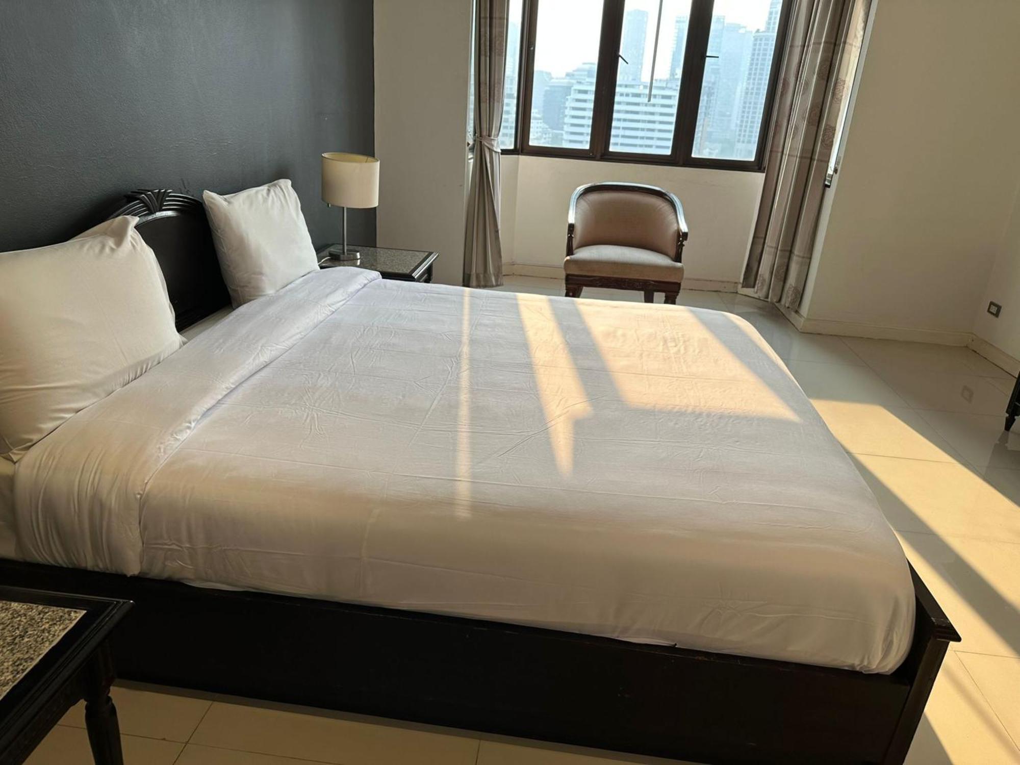 Affordable Serviced Apartments In Nana Omni Tower - Prime Sukhumvit Location Bangkok Dış mekan fotoğraf