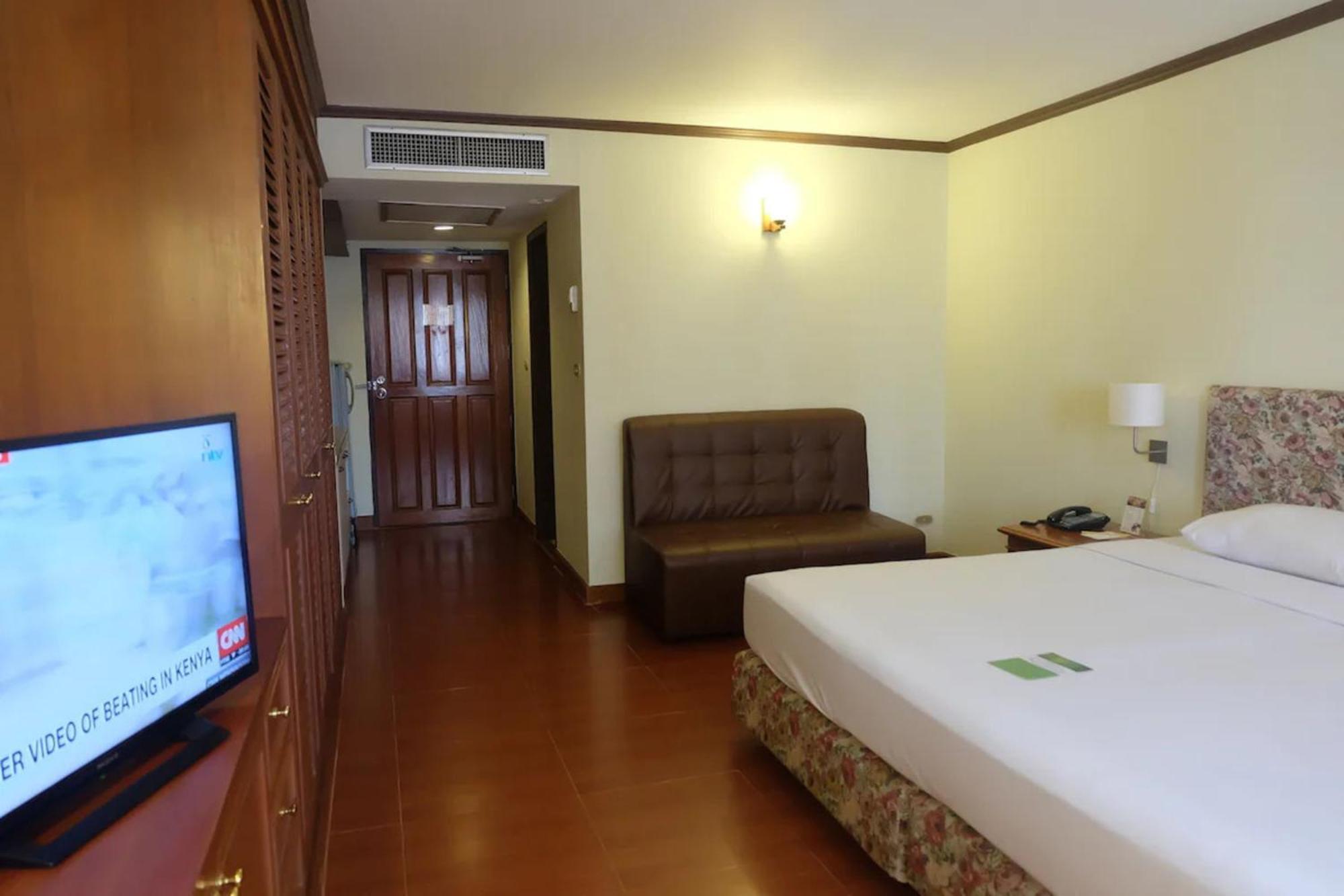 Affordable Serviced Apartments In Nana Omni Tower - Prime Sukhumvit Location Bangkok Dış mekan fotoğraf