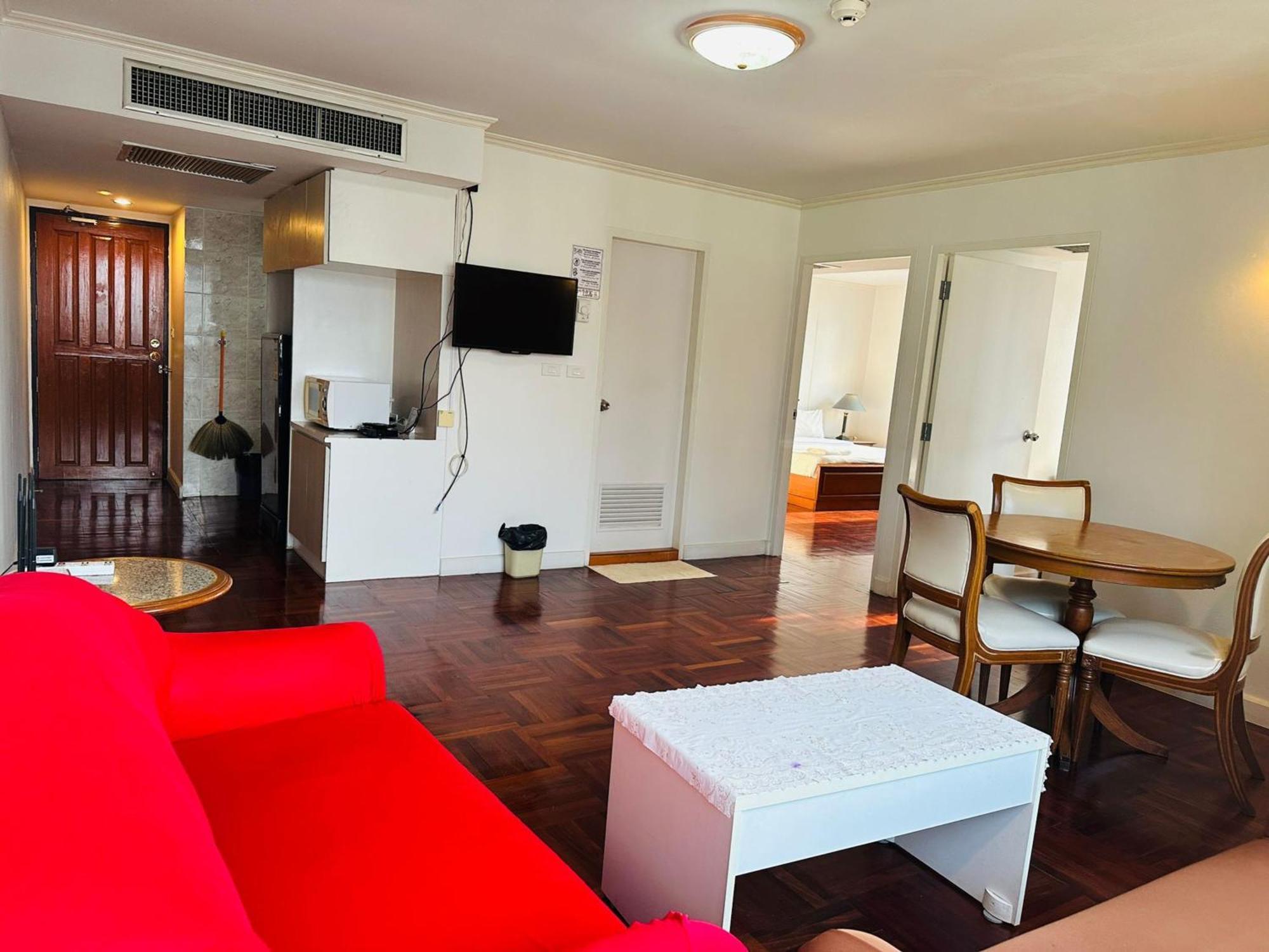 Affordable Serviced Apartments In Nana Omni Tower - Prime Sukhumvit Location Bangkok Dış mekan fotoğraf