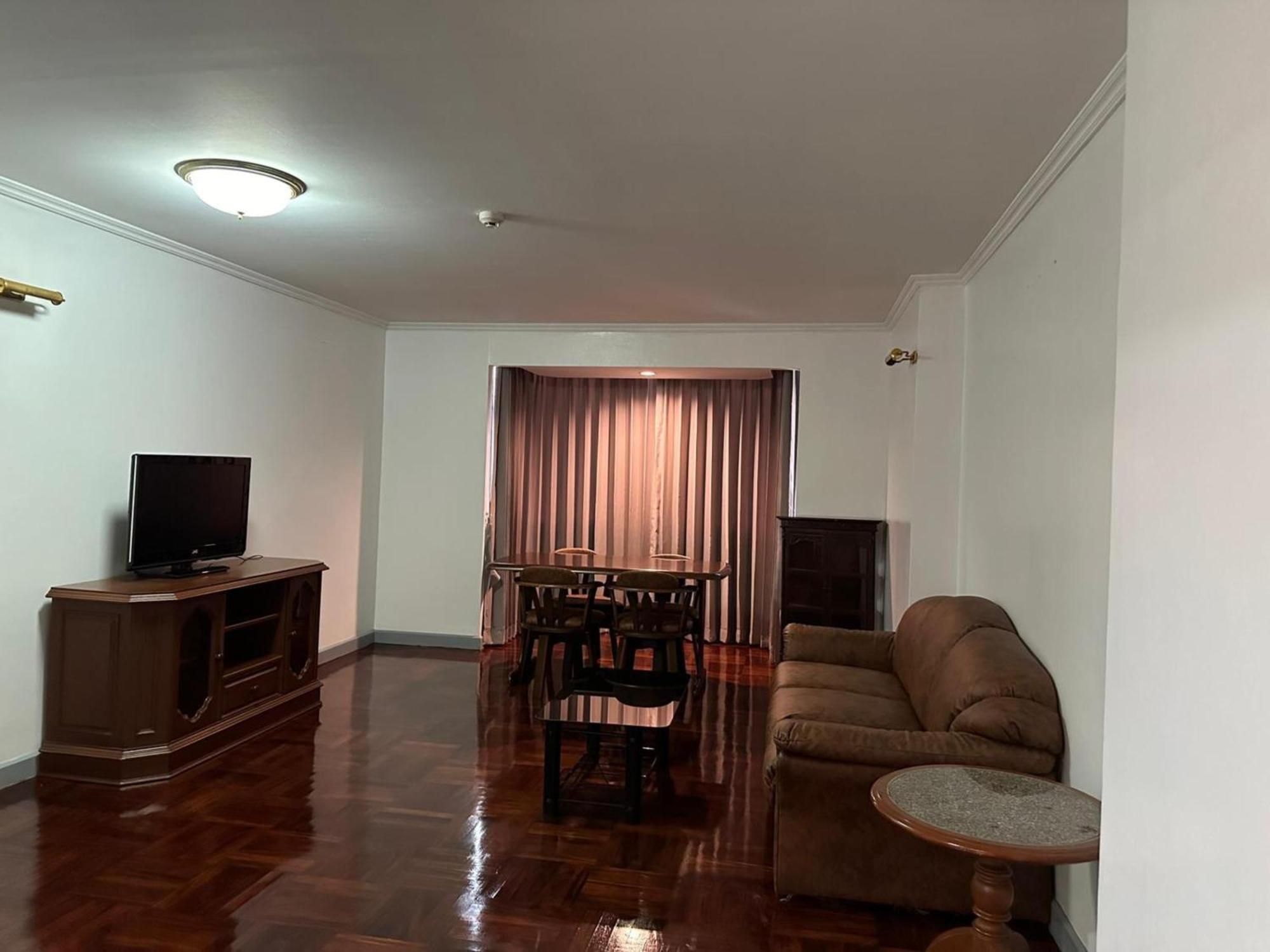 Affordable Serviced Apartments In Nana Omni Tower - Prime Sukhumvit Location Bangkok Dış mekan fotoğraf