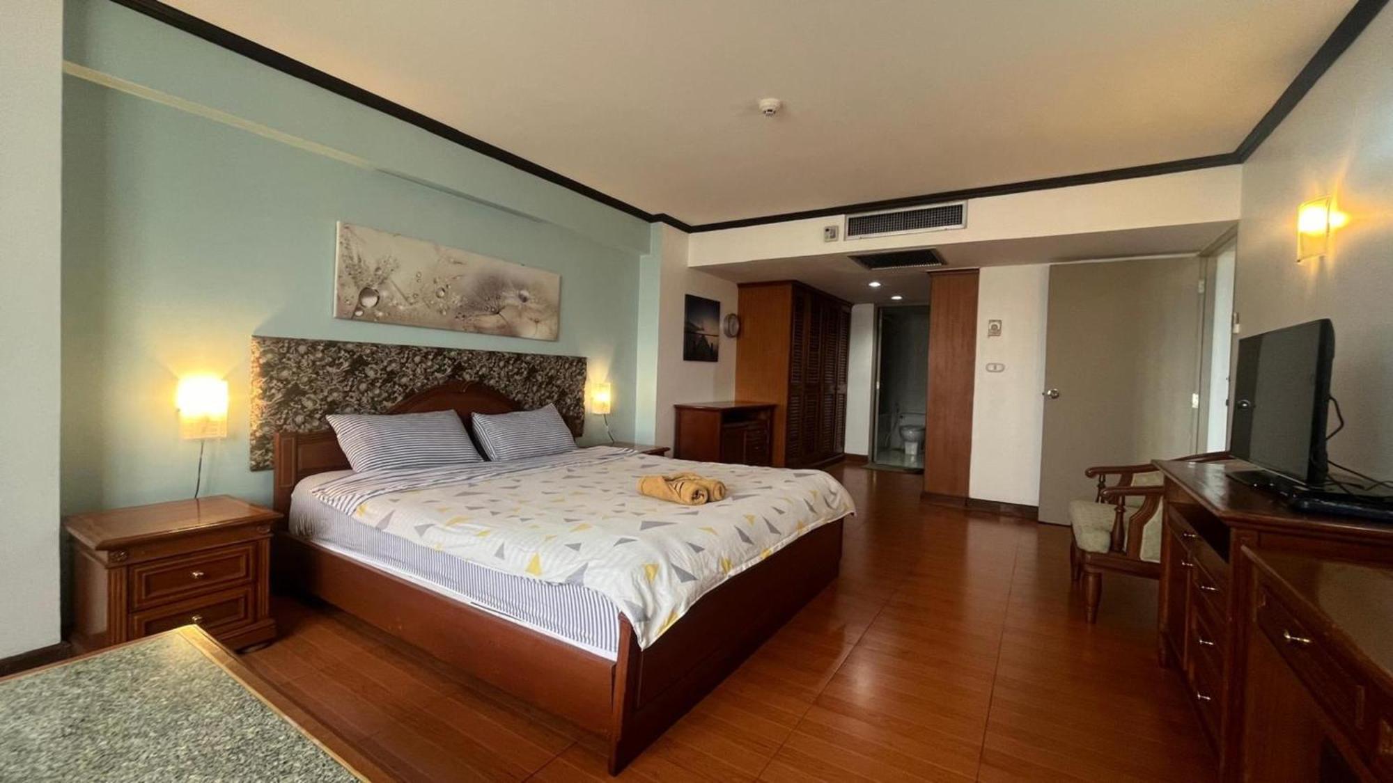 Affordable Serviced Apartments In Nana Omni Tower - Prime Sukhumvit Location Bangkok Dış mekan fotoğraf