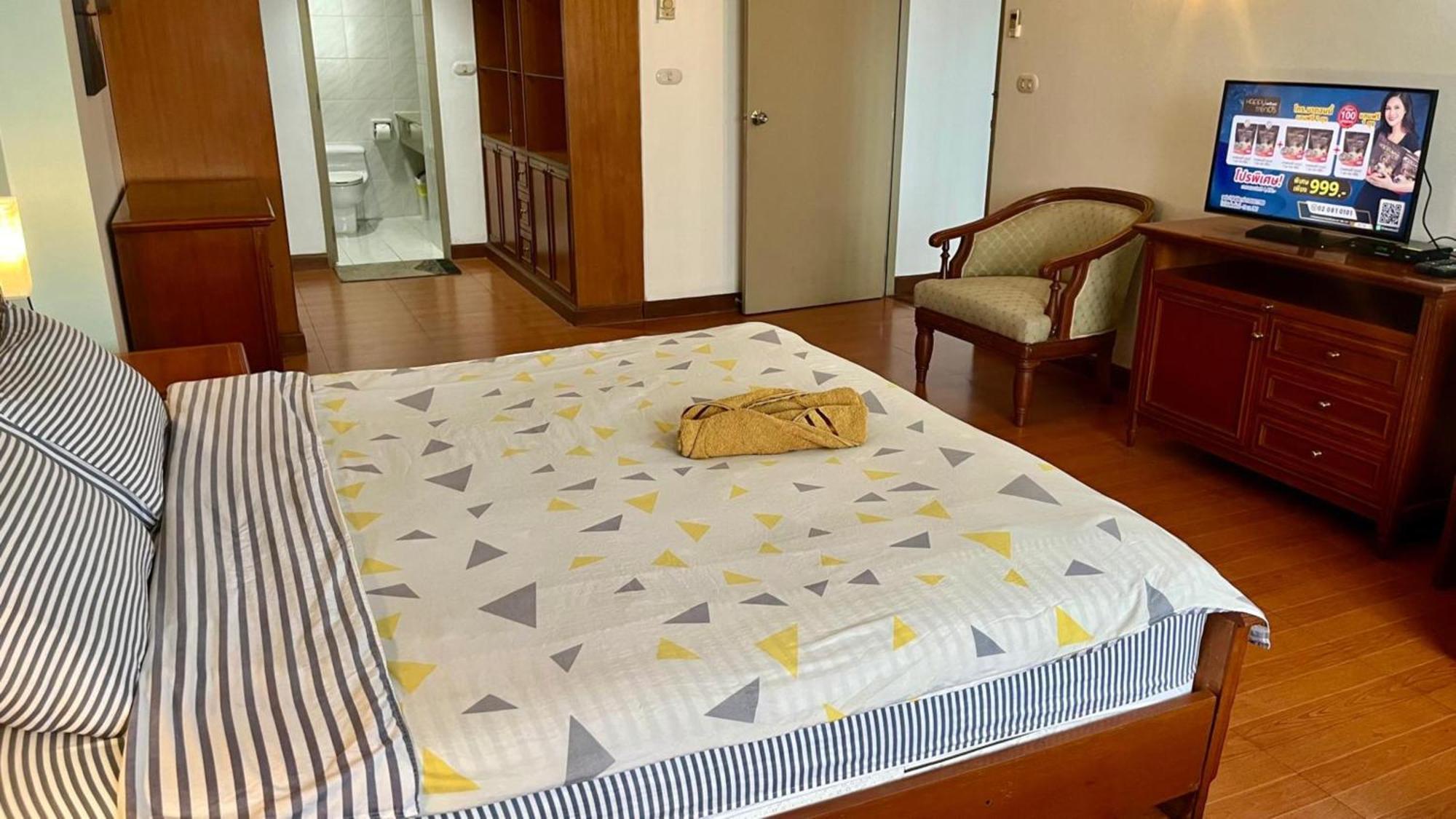 Affordable Serviced Apartments In Nana Omni Tower - Prime Sukhumvit Location Bangkok Dış mekan fotoğraf